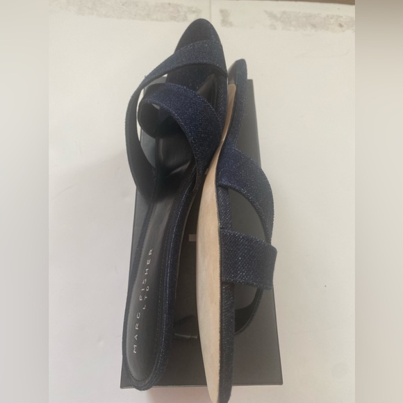 Marc Fisher LTD Women's denim dark blue Tracey Kitten Heel slide Sandal Size 11M - Picture 3 of 9